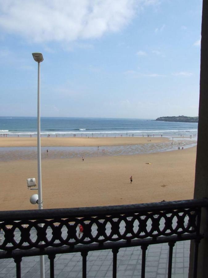 Vivienda en Gijon frente al mar Villa Buitenkant foto