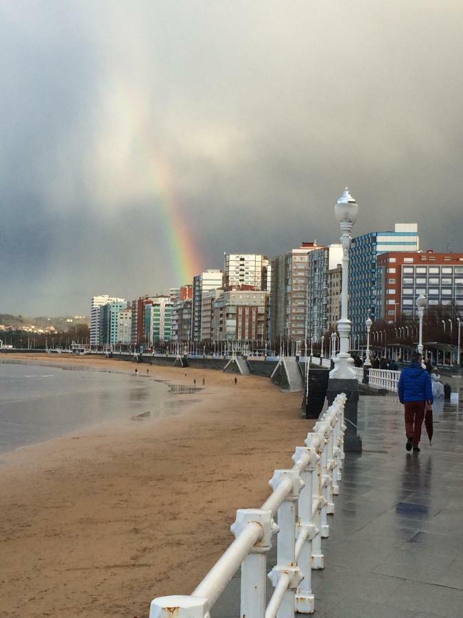 Vivienda en Gijon frente al mar Villa Buitenkant foto