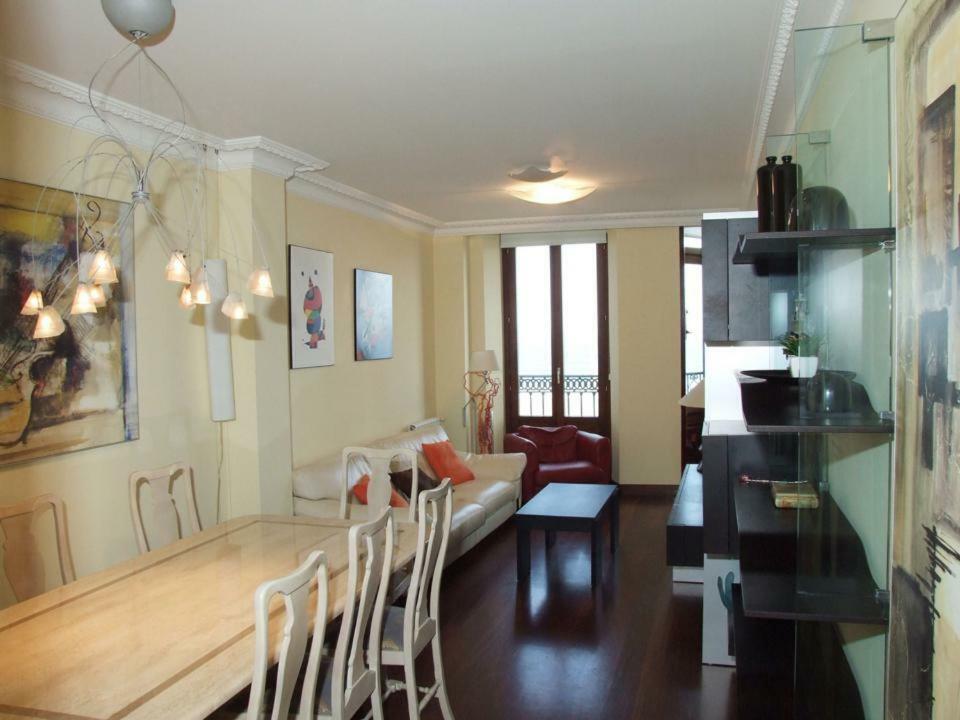 Vivienda en Gijon frente al mar Villa Buitenkant foto