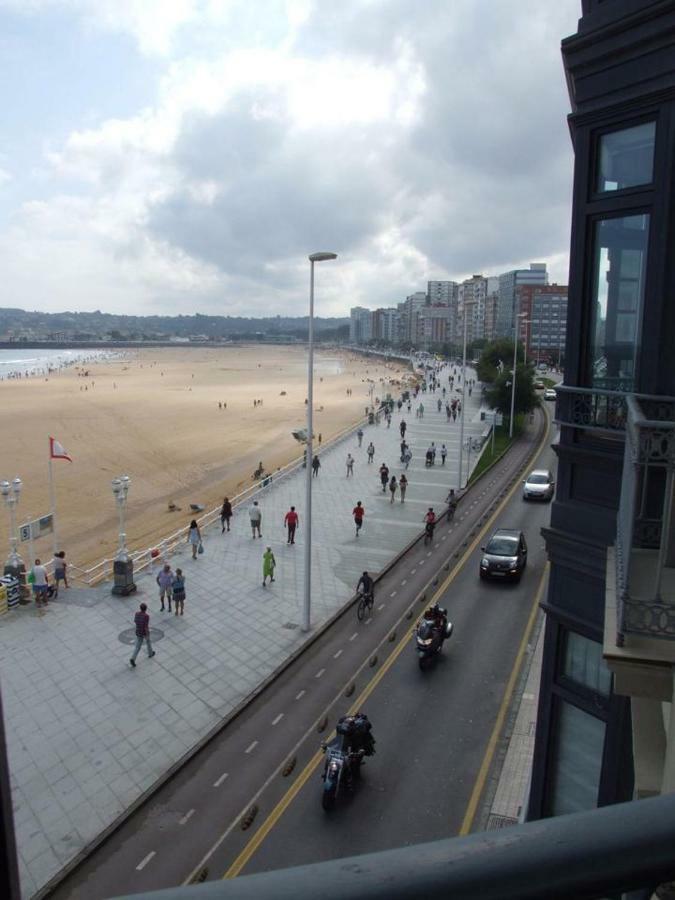 Vivienda en Gijon frente al mar Villa Buitenkant foto